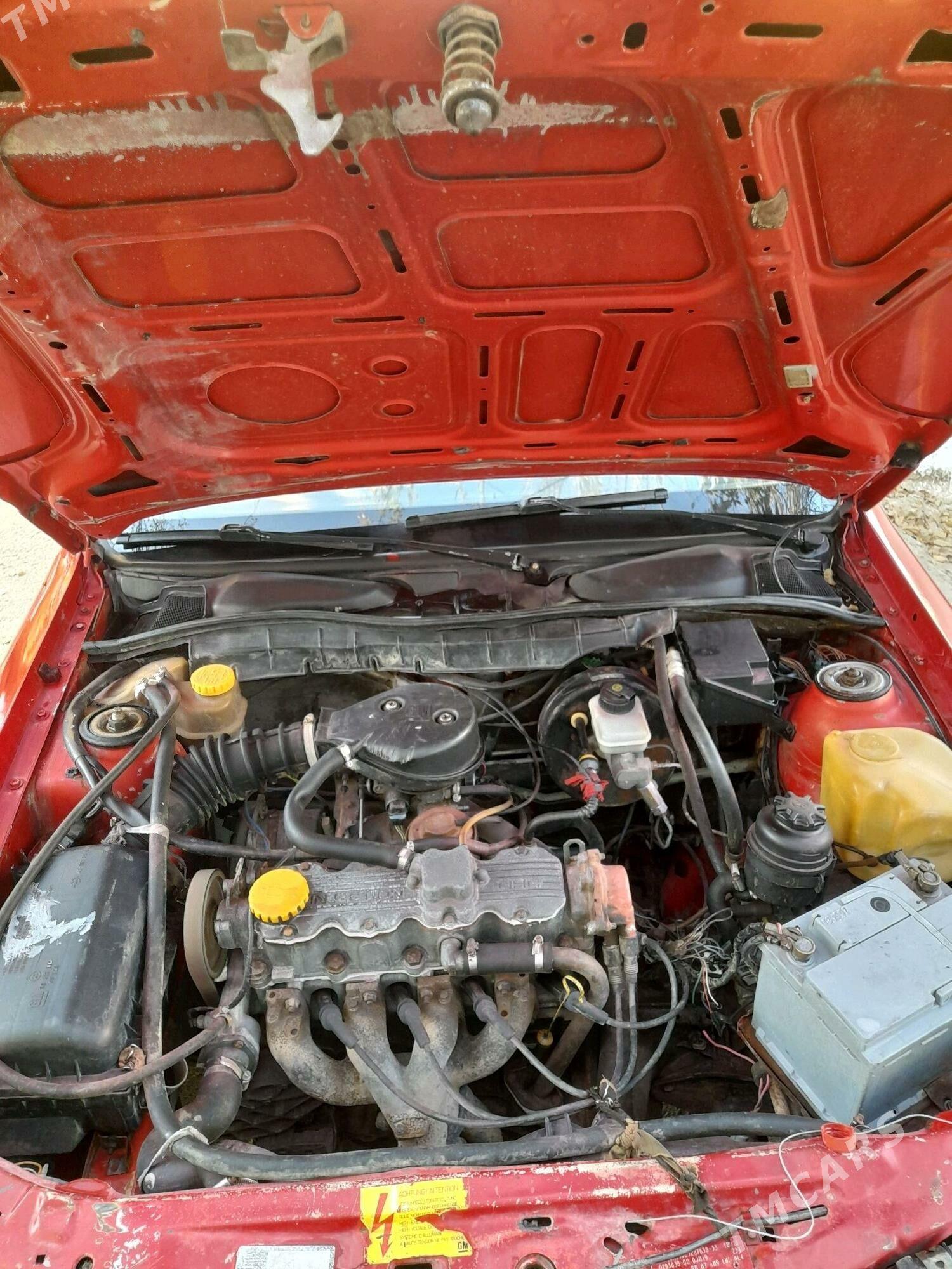 Opel Vectra 1990 - 33 000 TMT - Мары - img 8