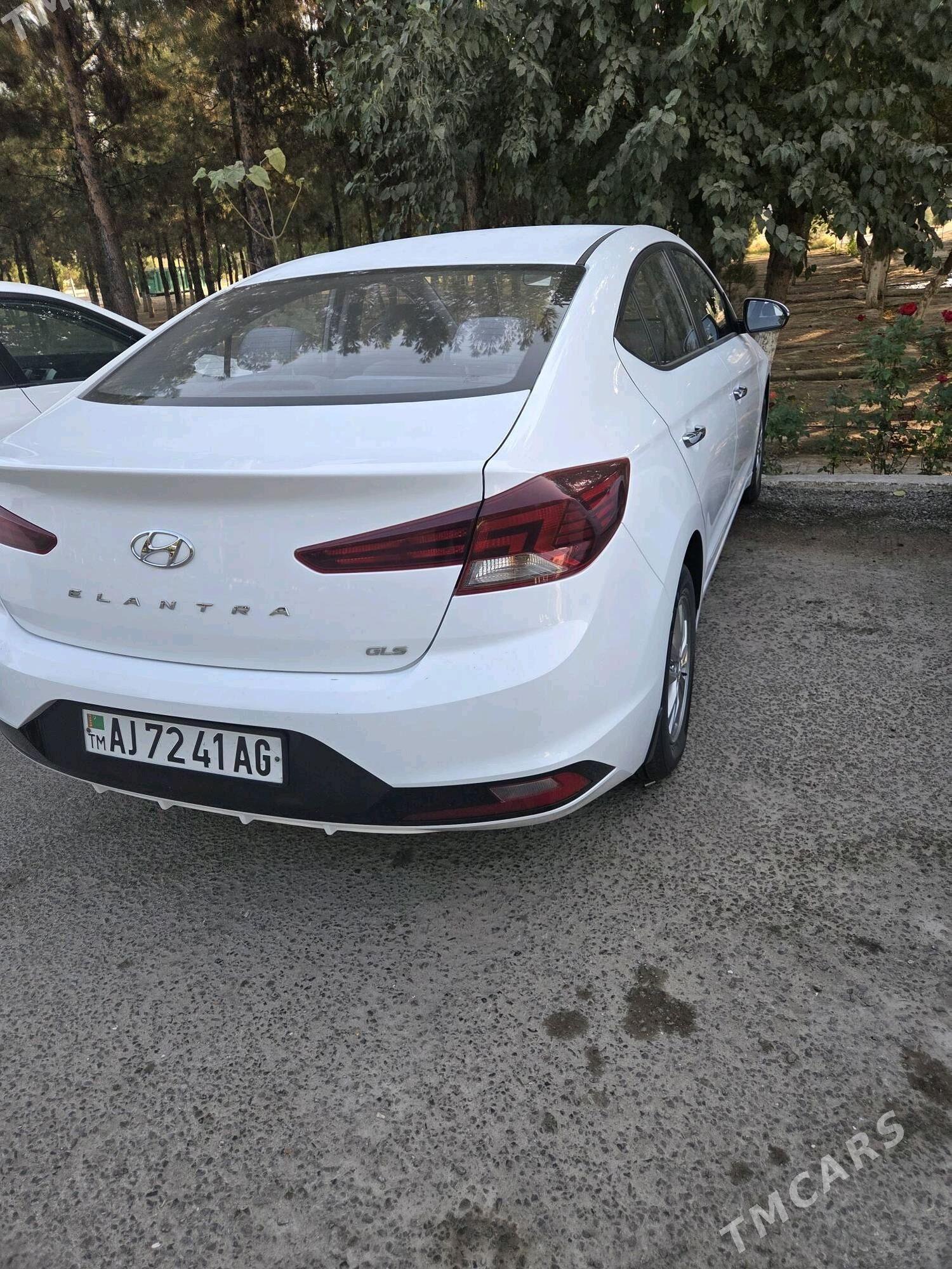Hyundai Elantra 2019 - 230 000 TMT - Мир 8 - img 3