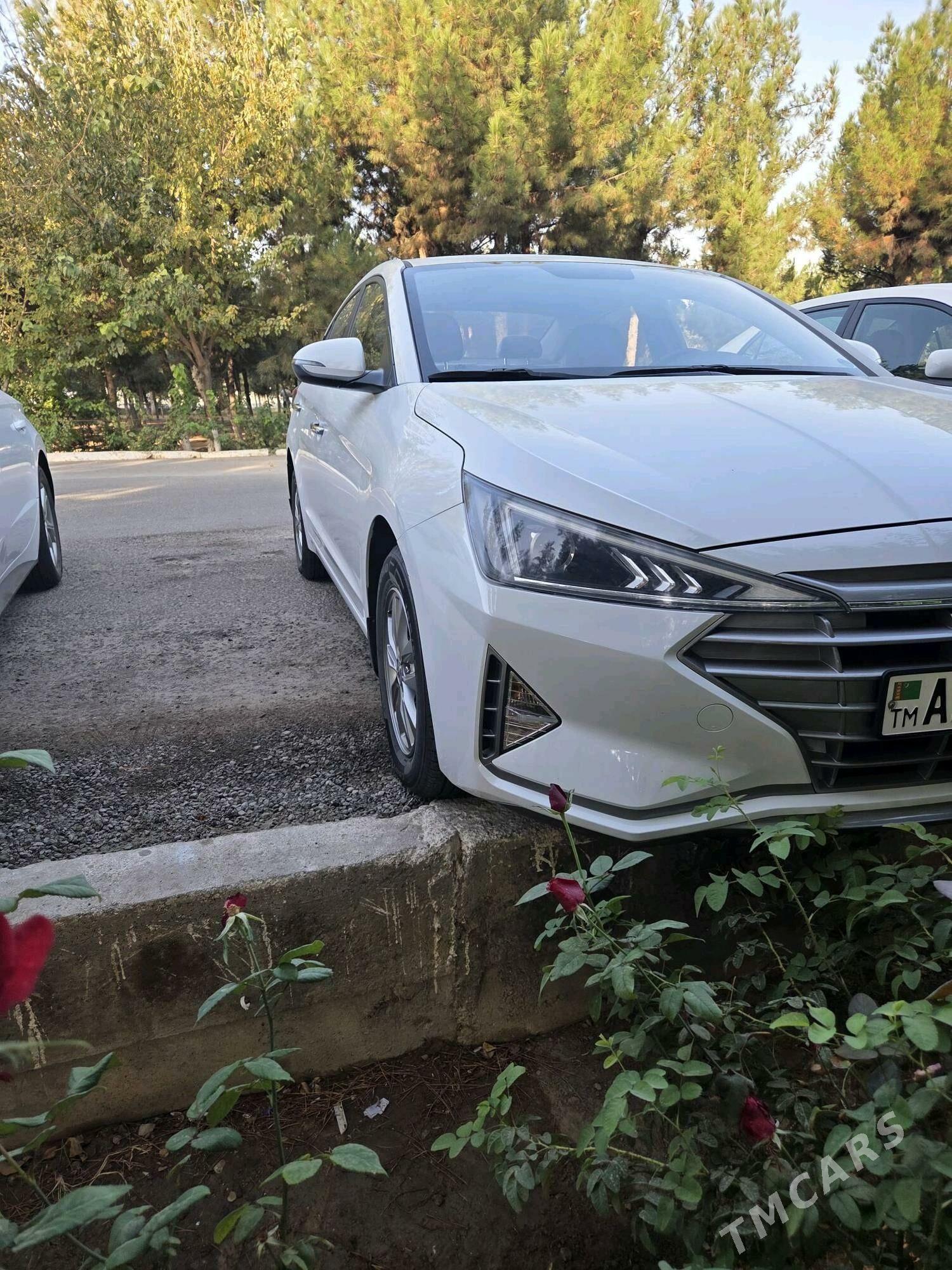 Hyundai Elantra 2019 - 230 000 TMT - Мир 8 - img 4