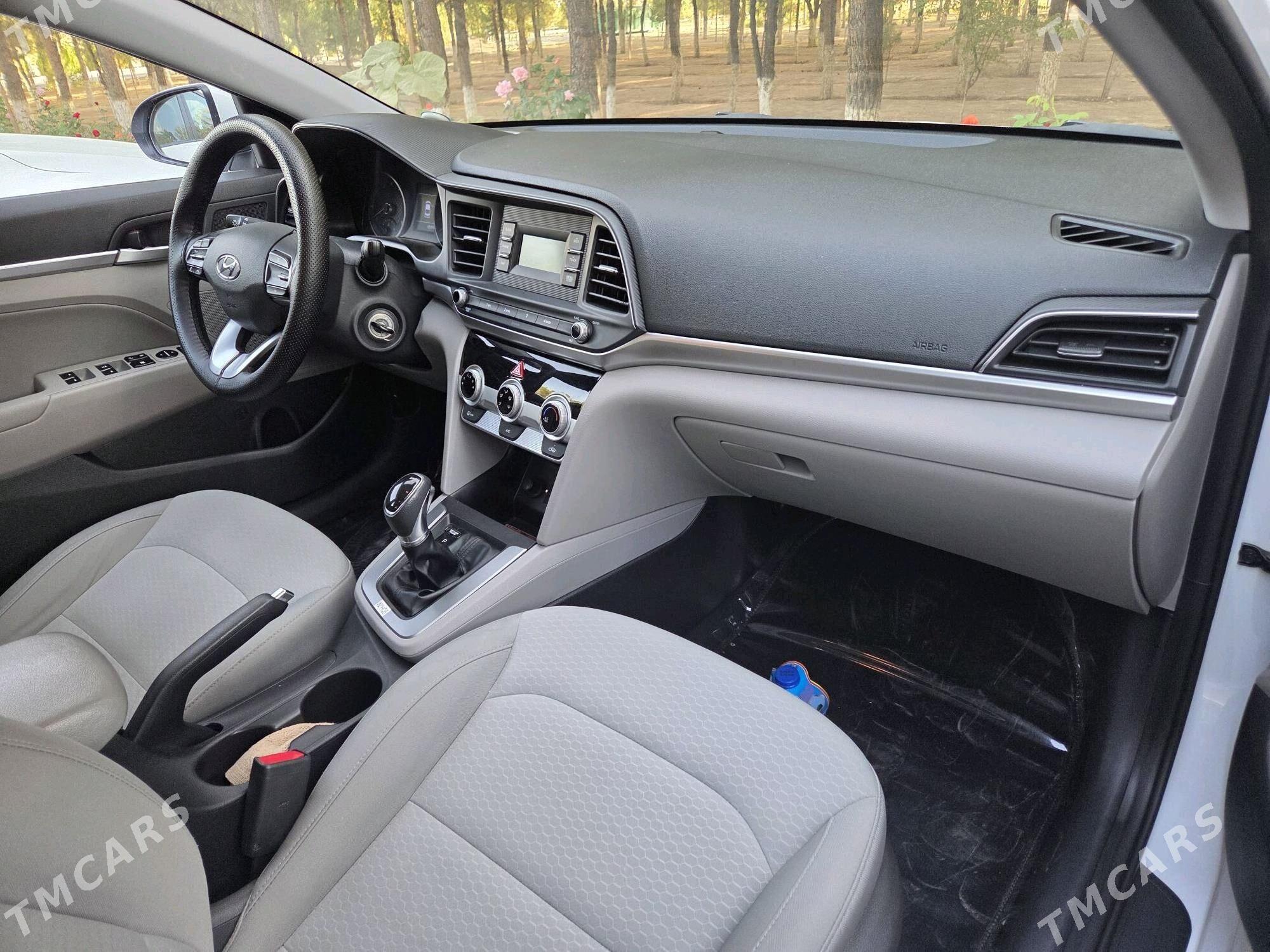 Hyundai Elantra 2019 - 230 000 TMT - Мир 8 - img 1