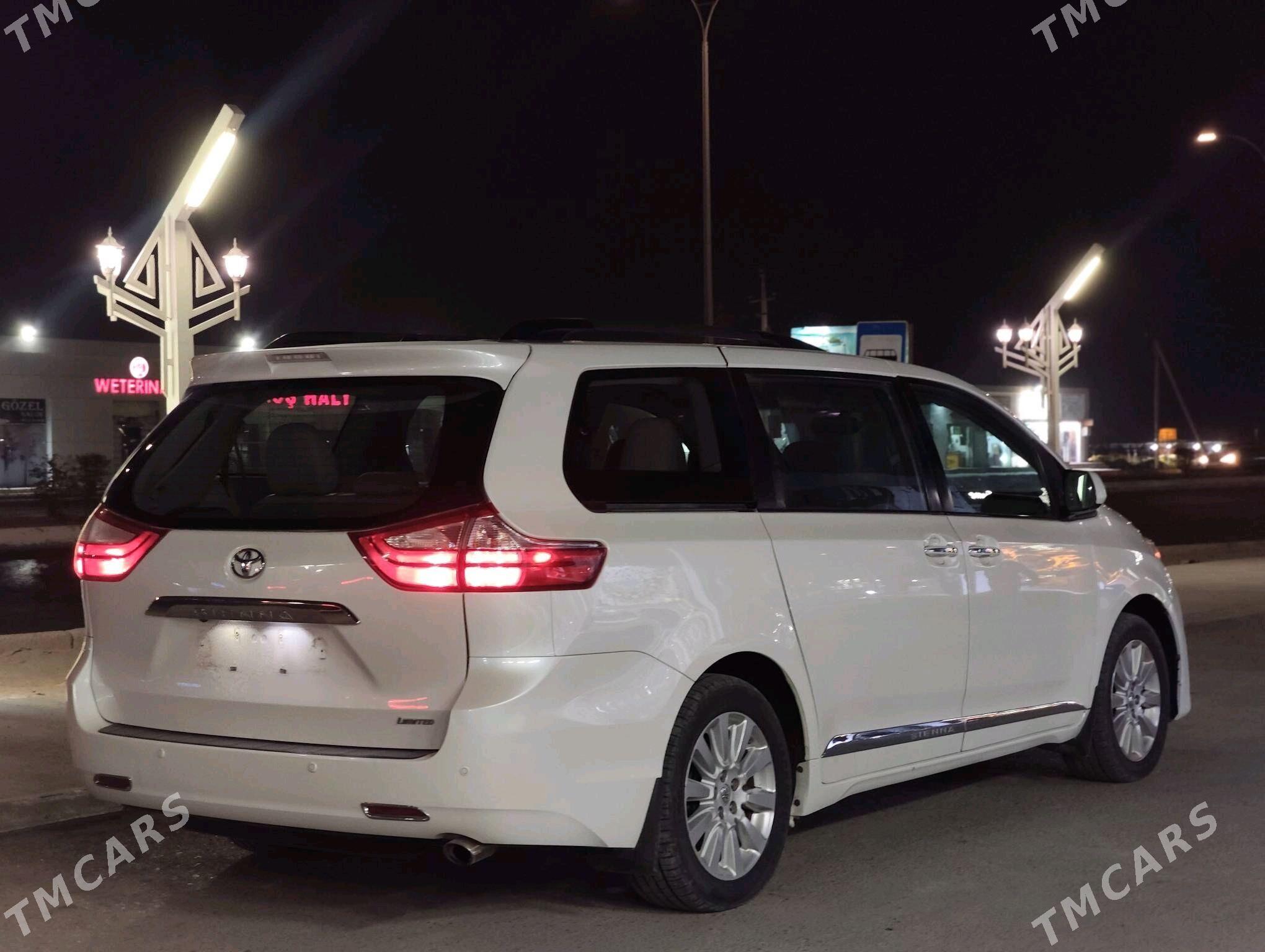 Toyota Sienna 2015 - 360 000 TMT - Теджен - img 7