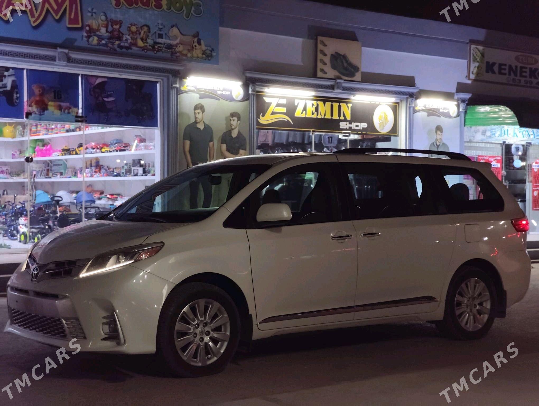 Toyota Sienna 2015 - 360 000 TMT - Теджен - img 6