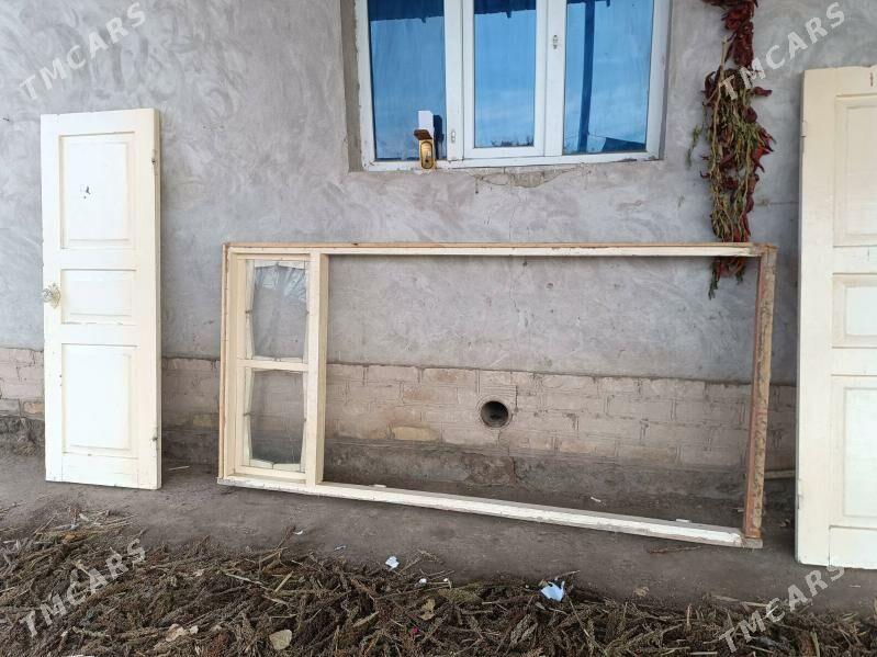 Ýarma gapy - Boldumsaz - img 2