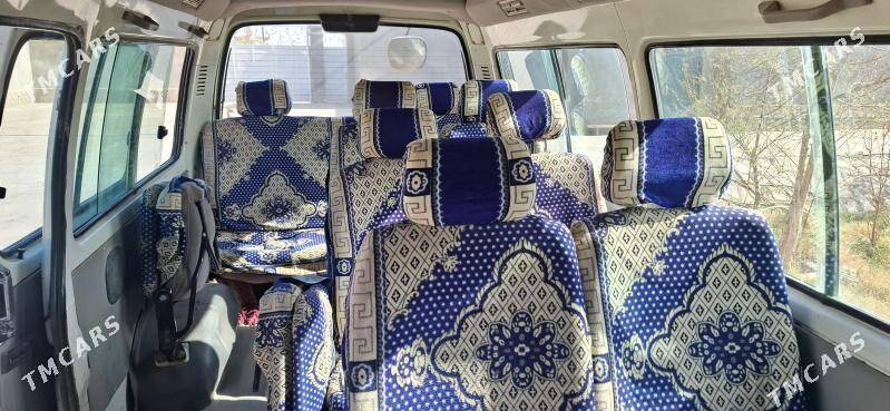 Toyota Hiace 2010 - 100 000 TMT - Türkmenbaşy etr. - img 4