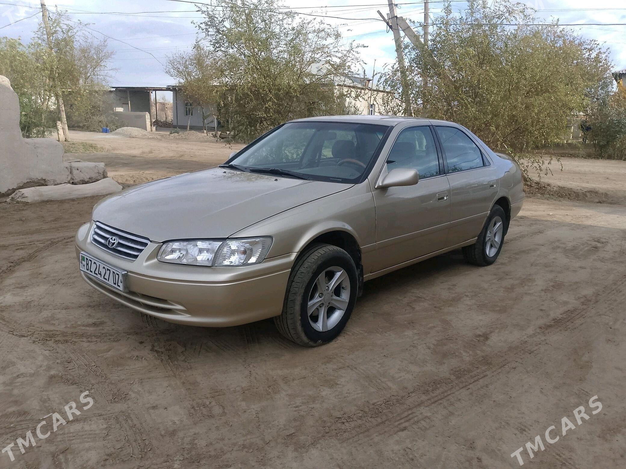 Toyota Camry 2001 - 155 000 TMT - Гурбансолтан Едже - img 2