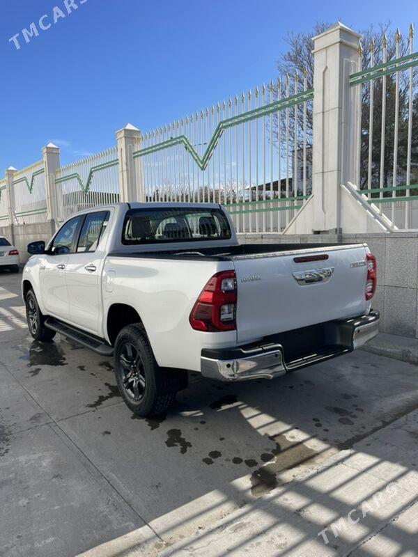 Toyota Hilux 2024 - 690 800 TMT - Aşgabat - img 2