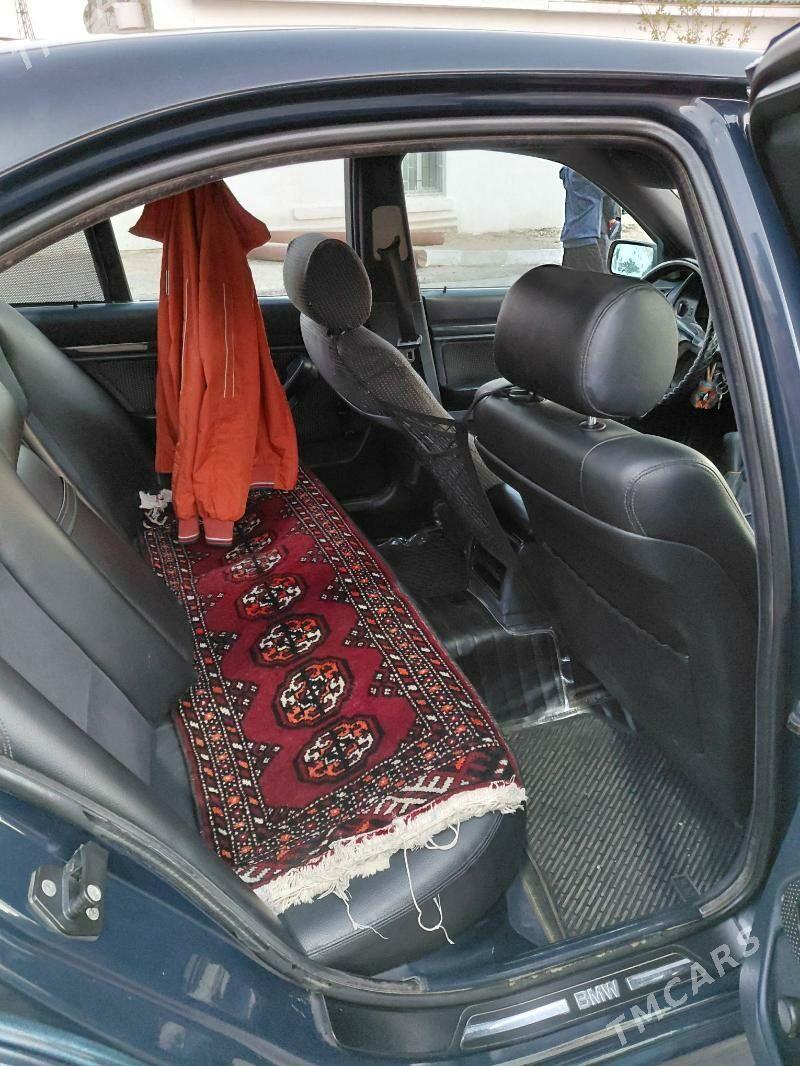 BMW E39 1996 - 95 000 TMT - Türkmenbaşy - img 5