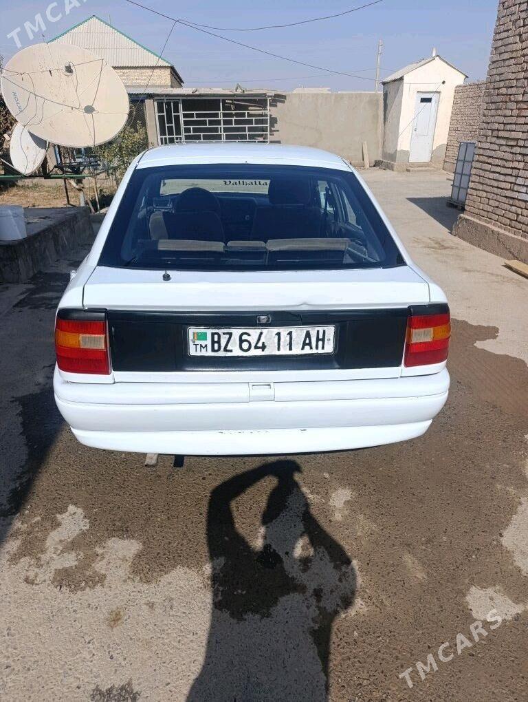 Opel Vectra 1991 - 33 000 TMT - Tejen - img 7