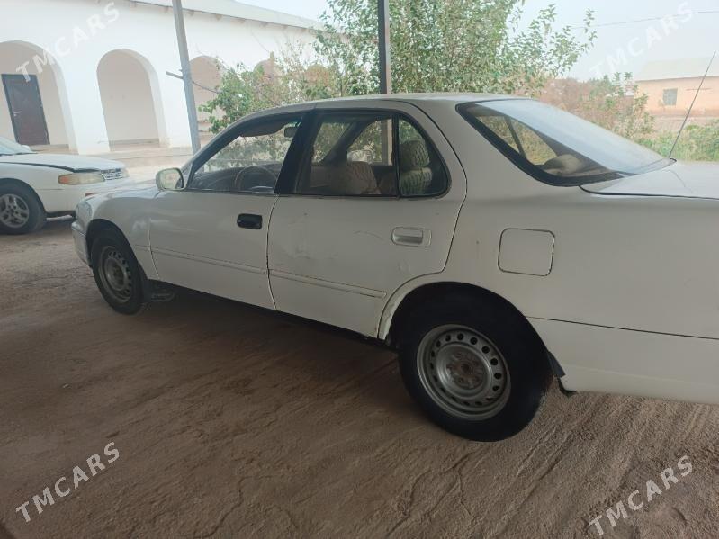 Toyota Camry 1993 - 70 000 TMT - Kerki - img 2
