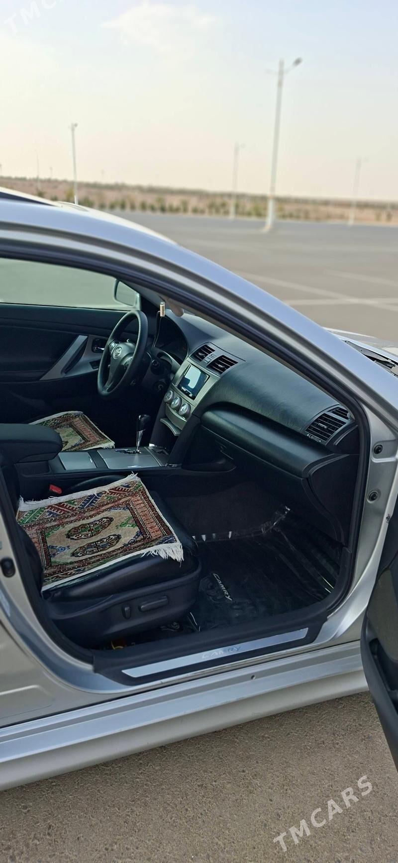 Toyota Camry 2010 - 230 000 TMT - Ашхабад - img 5