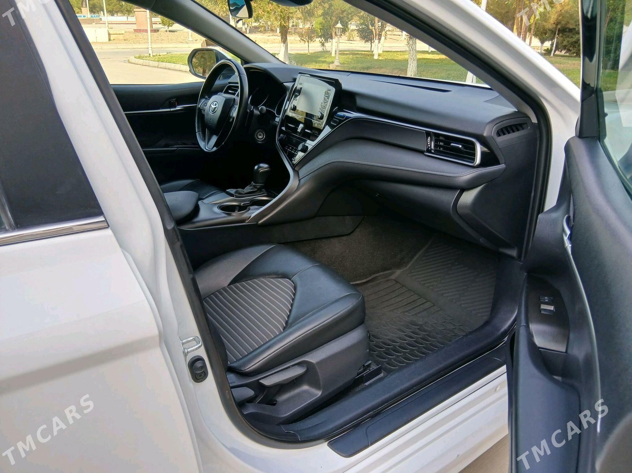 Toyota Camry 2021 - 330 000 TMT - Туркменабат - img 3