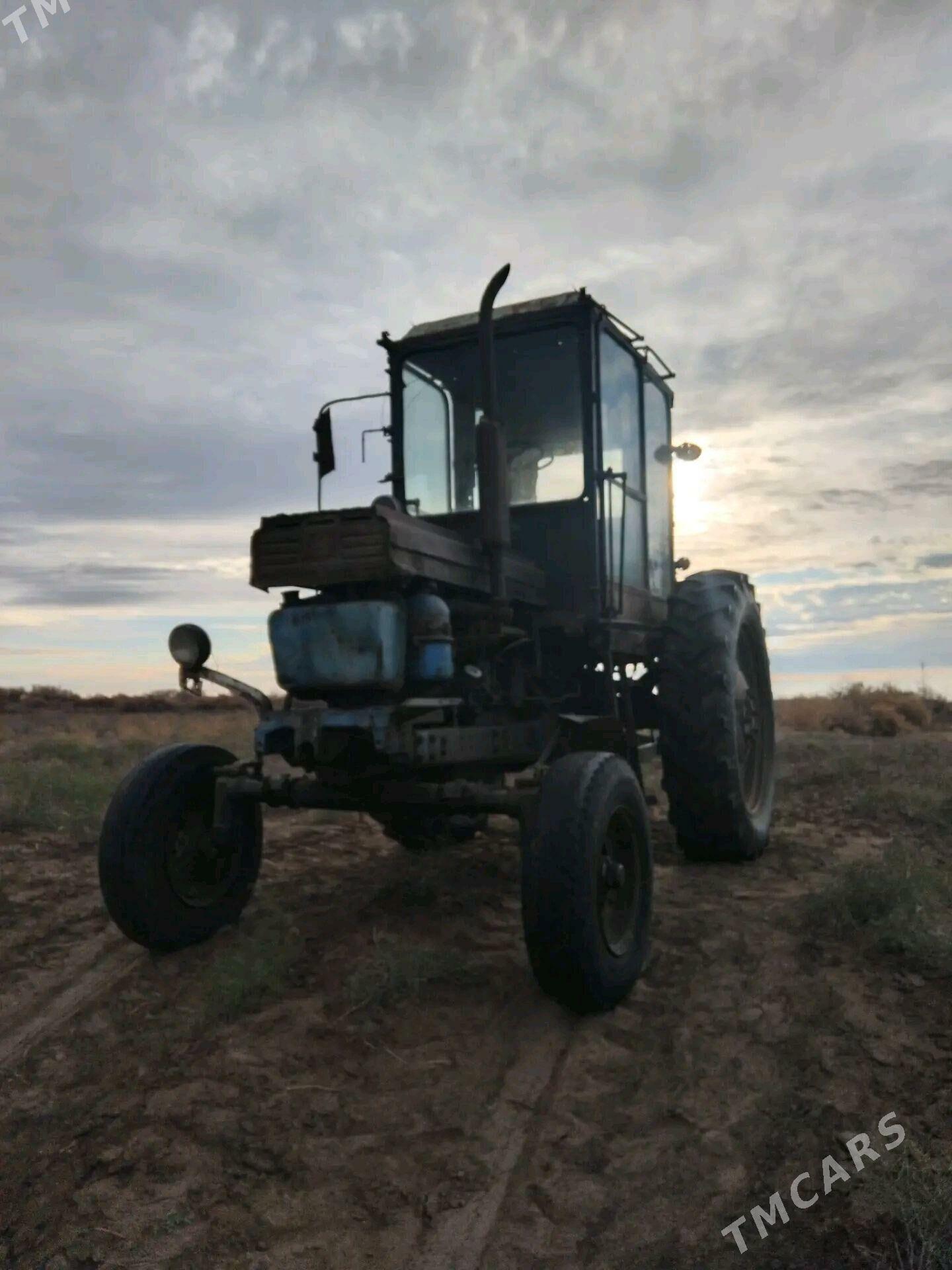 MTZ T-28 1990 - 25 000 TMT - Türkmenbaşy etr. - img 4