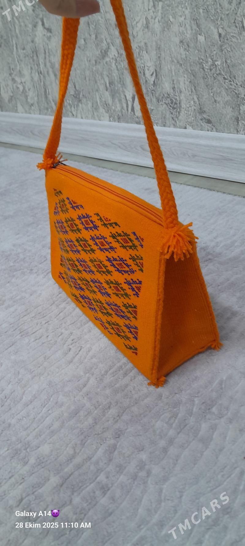 Elde dokalan sumka - Балканабат - img 1