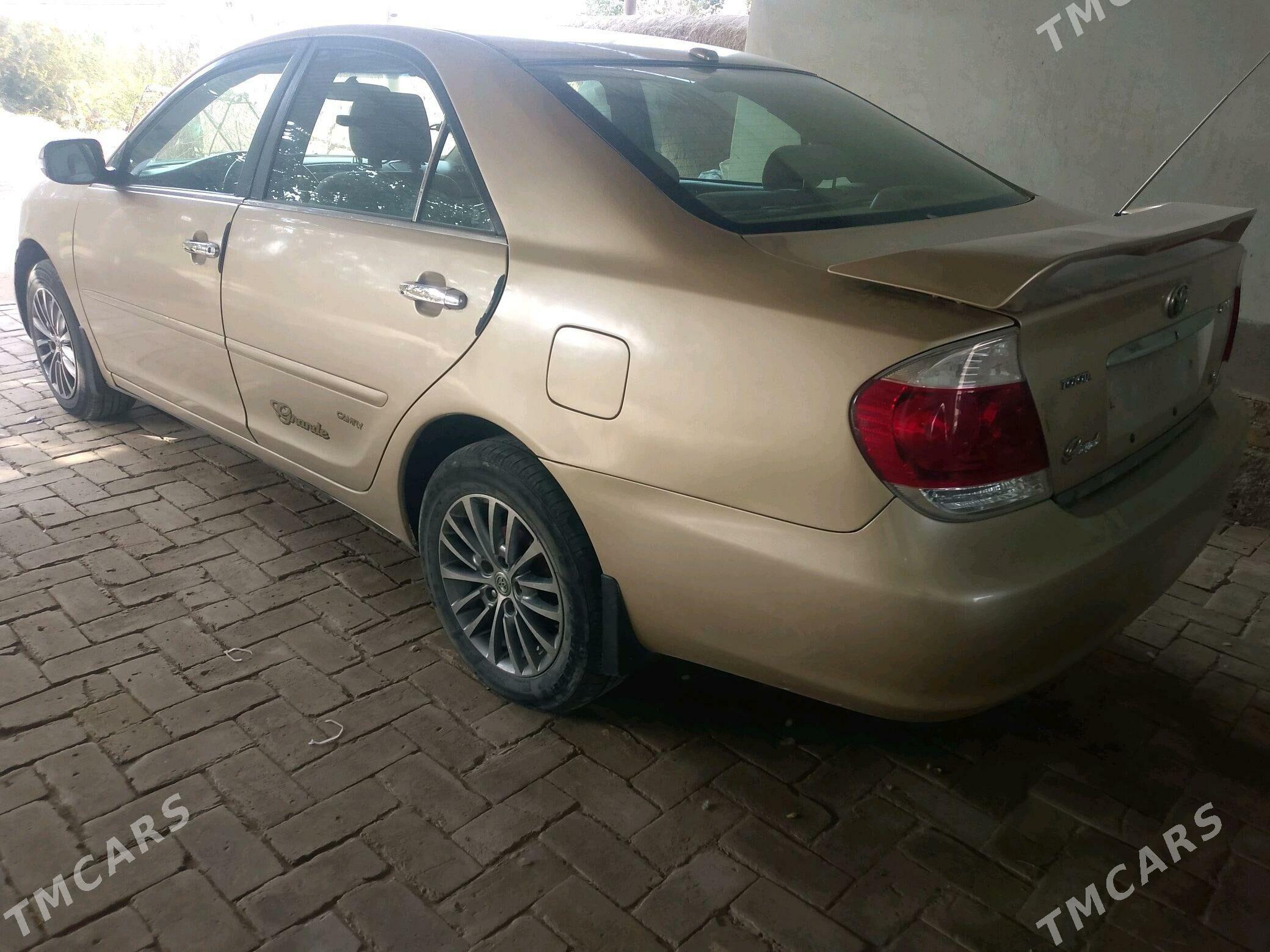 Toyota Camry 2003 - 120 000 TMT - Halaç - img 7