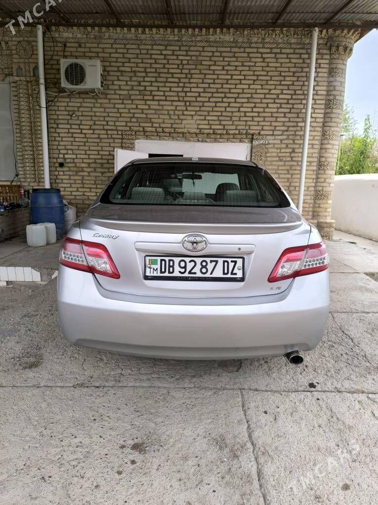 Toyota Camry 2011 - 230 000 TMT - Губадаг - img 2