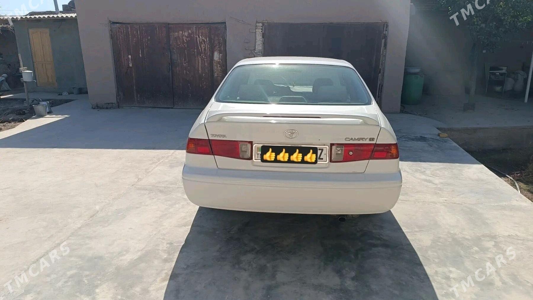 Toyota Camry 2000 - 153 000 TMT - Köneürgenç - img 1