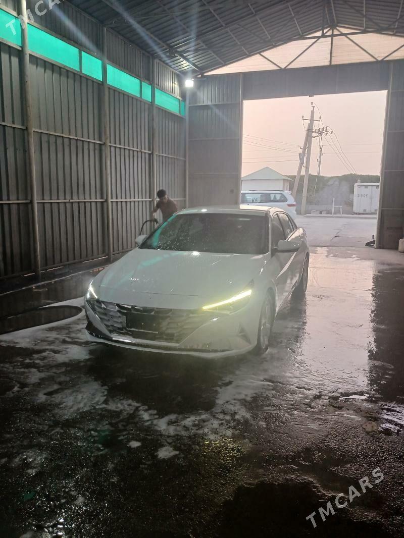 Hyundai Elantra 2021 - 250 000 TMT - Büzmeýin - img 3