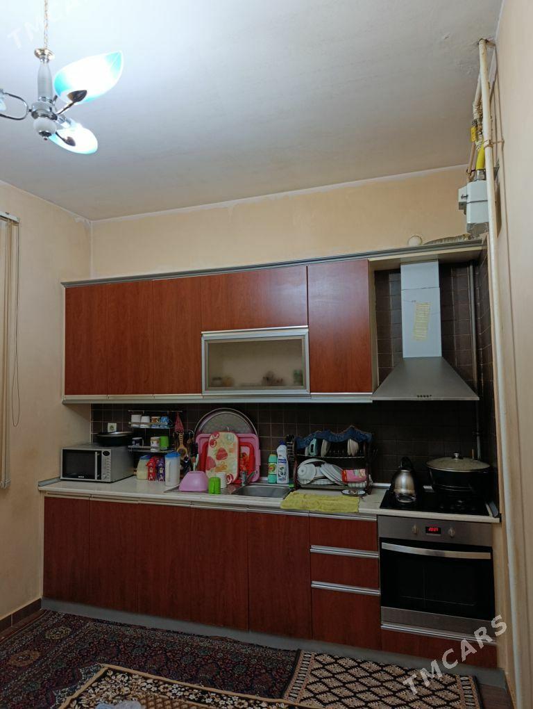 Таслама эесинден3 комнат3 этаж - Köşi - img 10