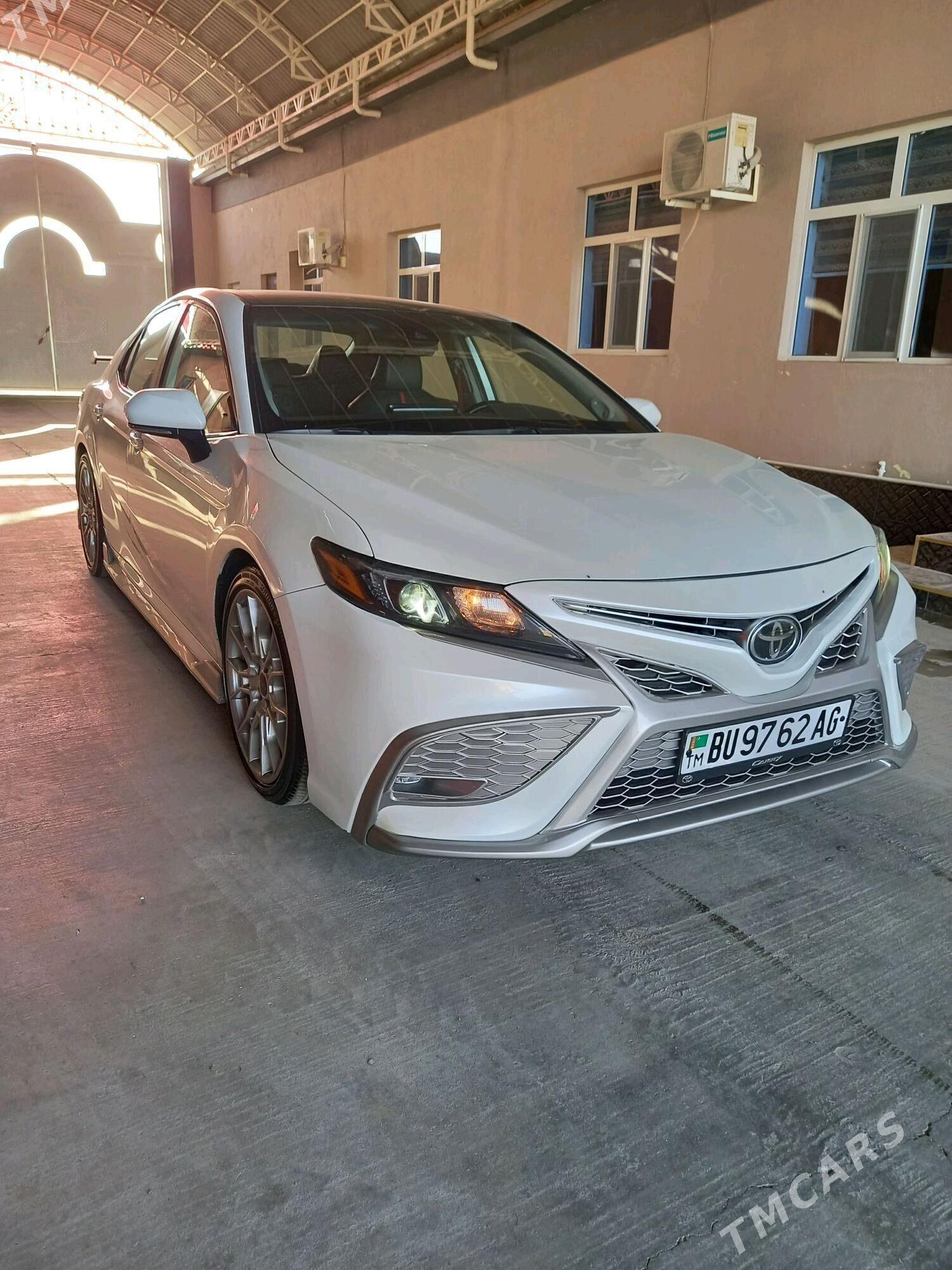 Toyota Camry 2021 - 370 000 TMT - Херрикгала - img 3