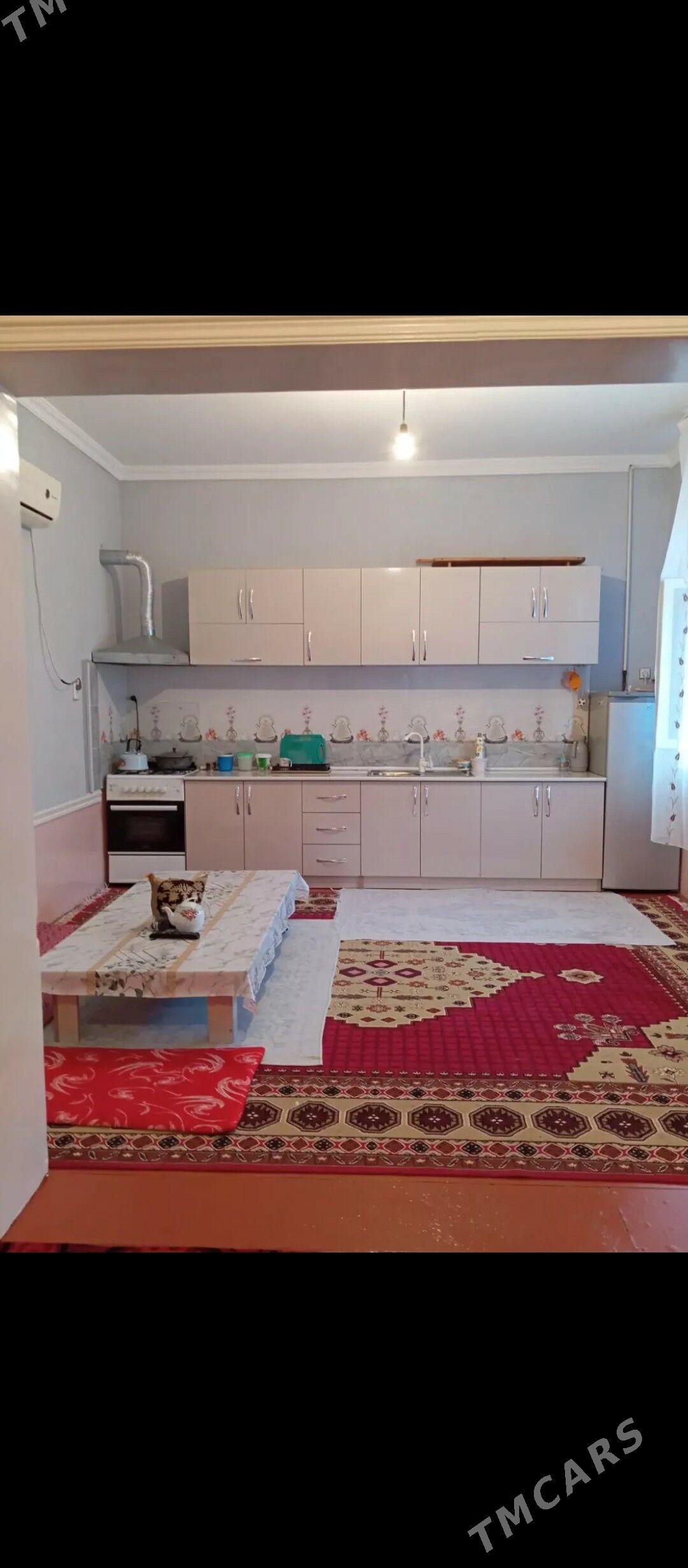 Satlyk jay - Туркменабат - img 1