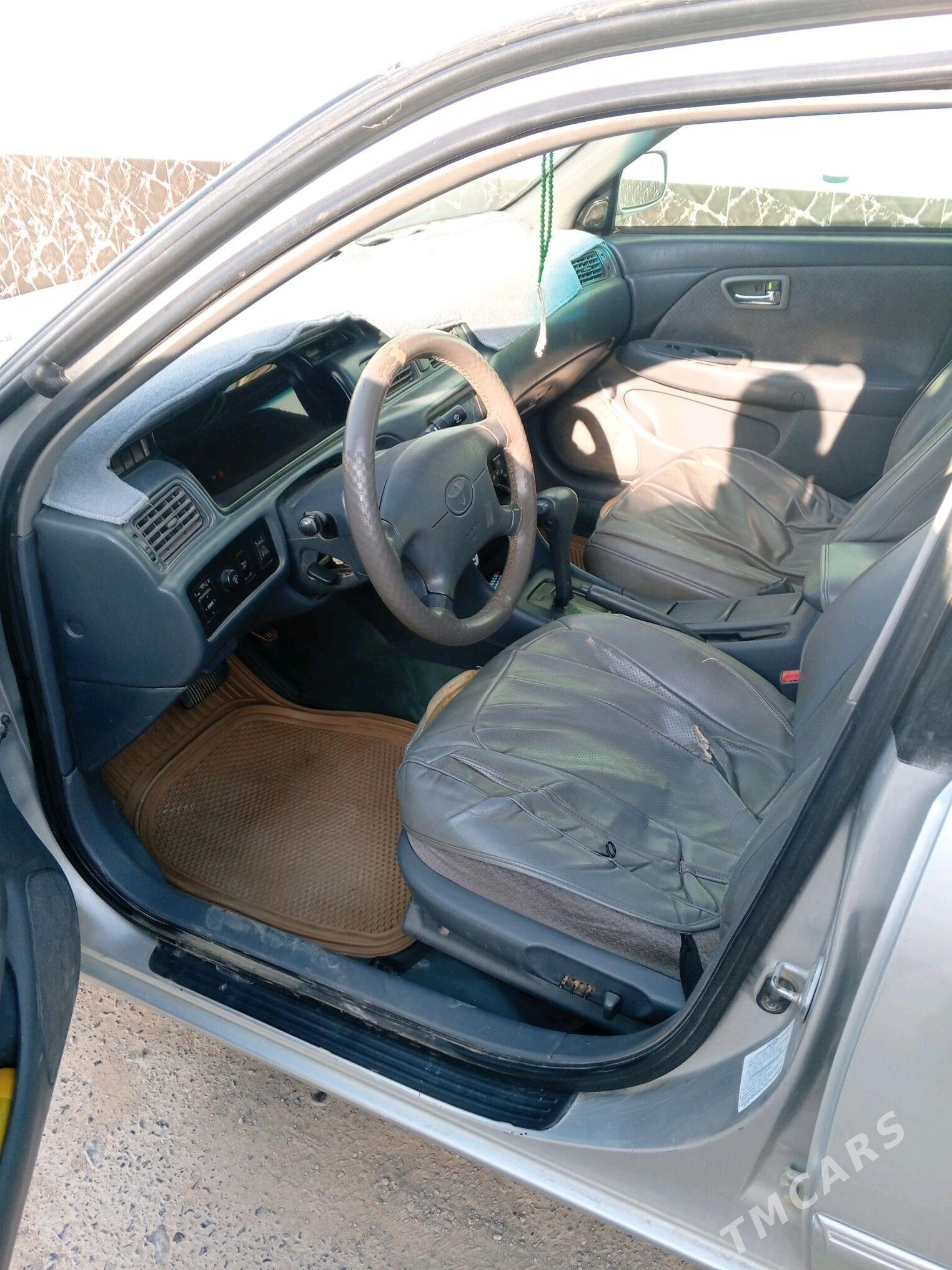 Toyota Camry 2000 - 133 000 TMT - Магданлы - img 3