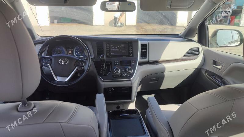 Toyota Sienna 2019 - 450 000 TMT - Ашхабад - img 4