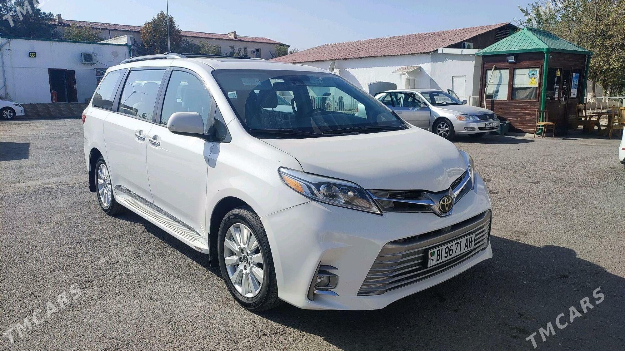 Toyota Sienna 2019 - 450 000 TMT - Ашхабад - img 5