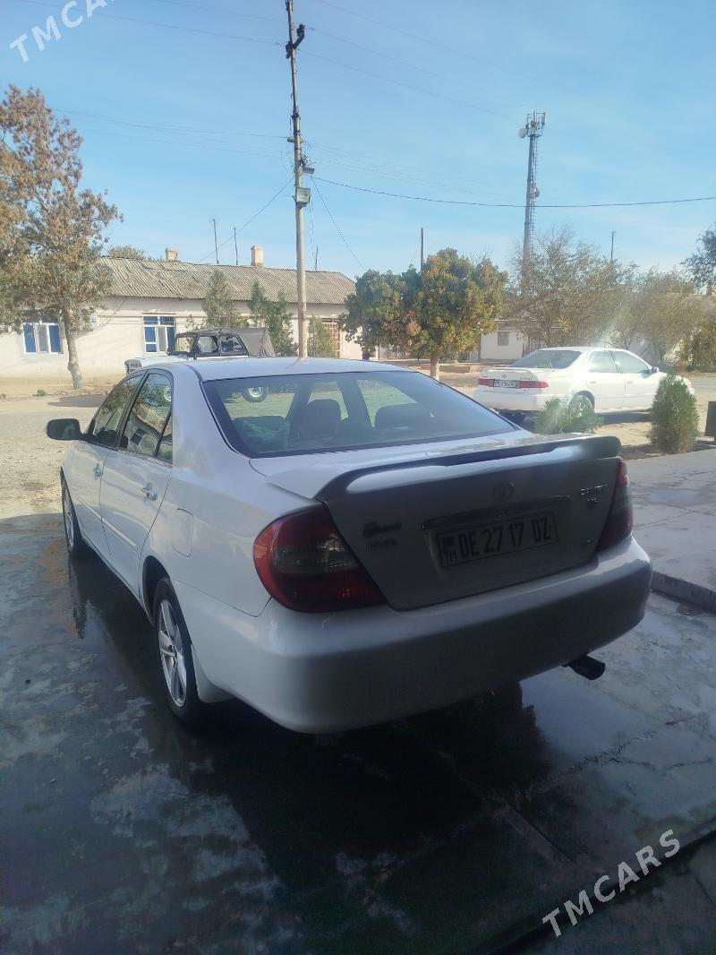 Toyota Camry 2002 - 150 000 TMT - Берекет - img 1