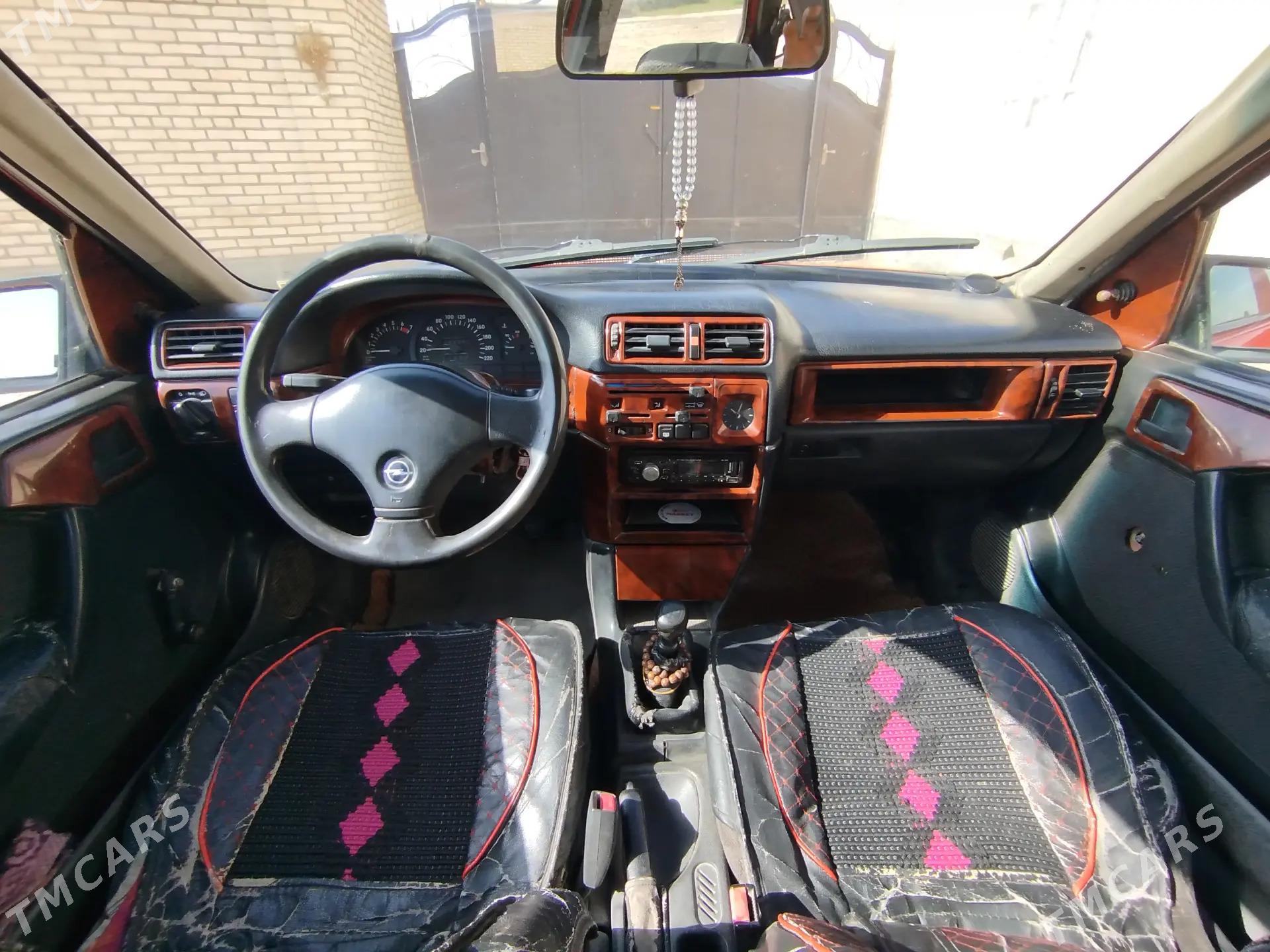 Opel Vectra 1991 - 32 000 TMT - Мургап - img 9