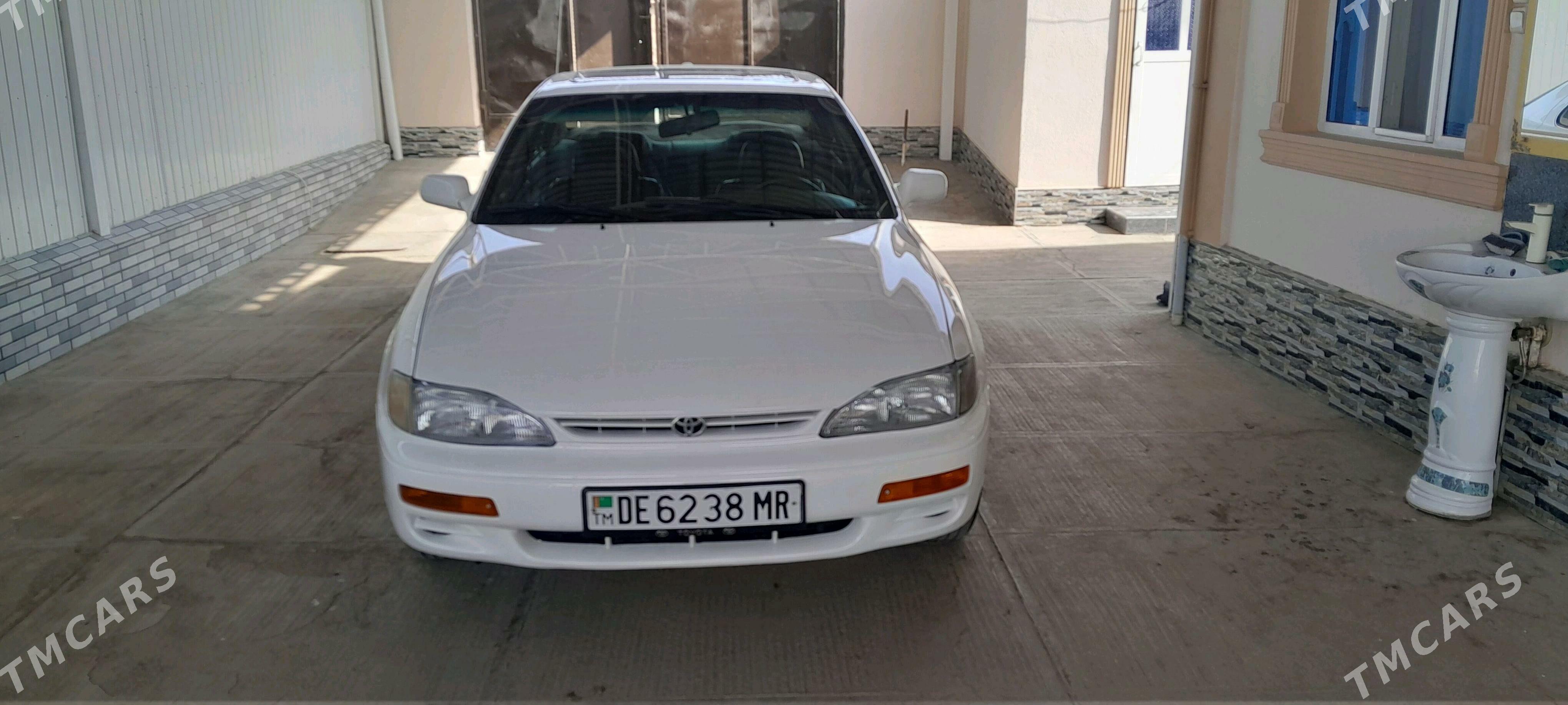 Toyota Camry 1993 - 88 000 TMT - Ýolöten - img 1