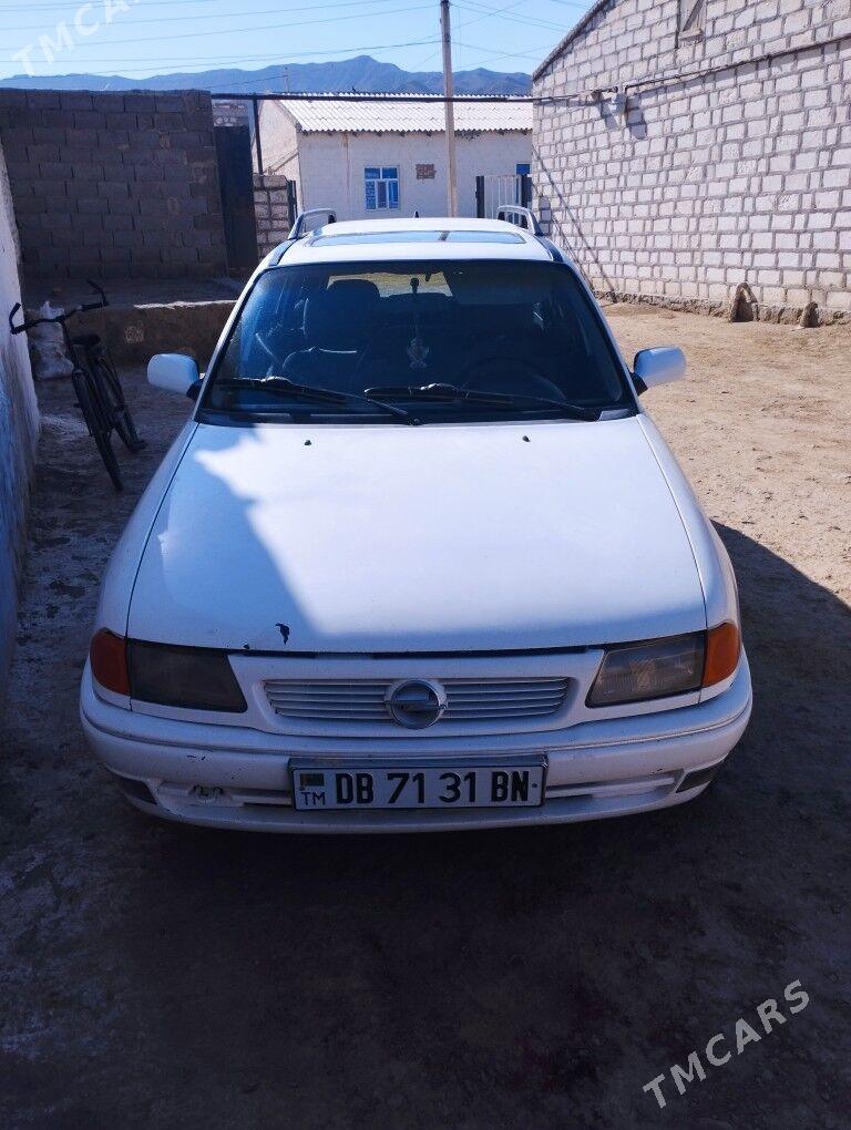 Opel Astra 1995 - 45 000 TMT - Берекет - img 2