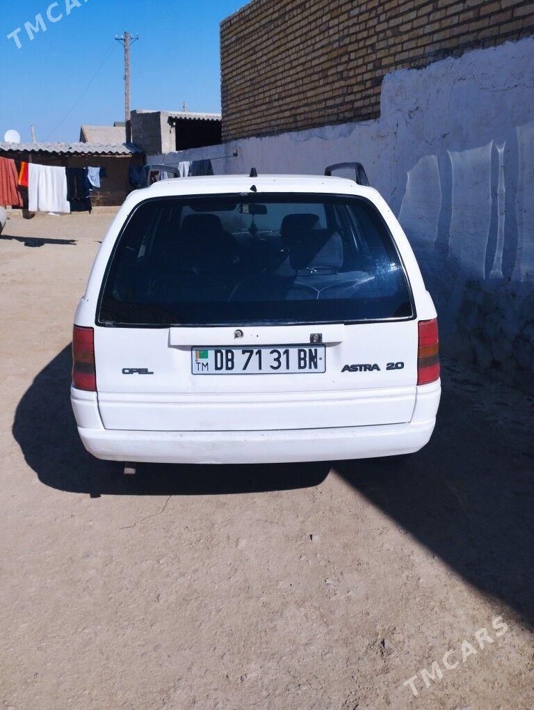 Opel Astra 1995 - 45 000 TMT - Берекет - img 1