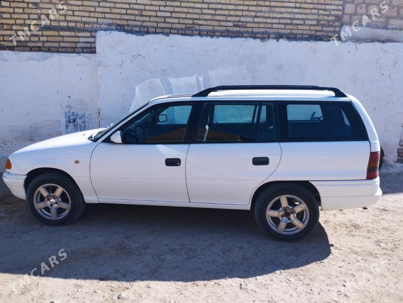 Opel Astra 1995 - 45 000 TMT - Берекет - img 4