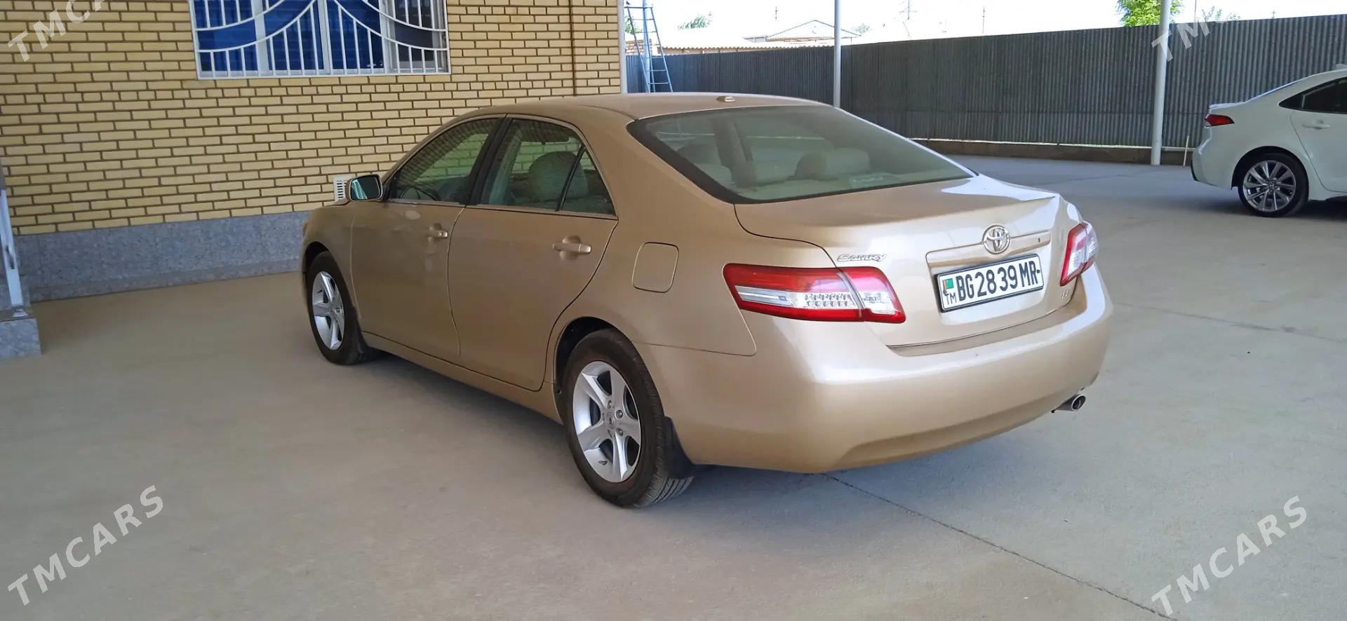 Toyota Camry 2011 - 230 000 TMT - Мары - img 1