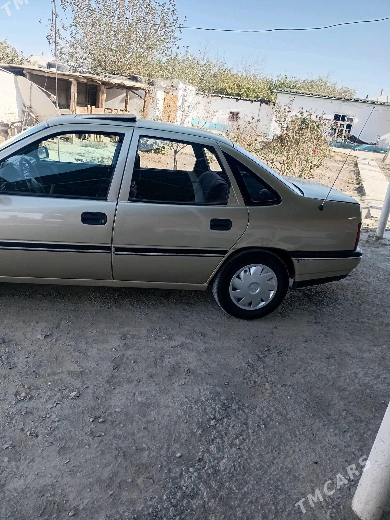 Opel Vectra 1991 - 28 000 TMT - Tejen - img 5