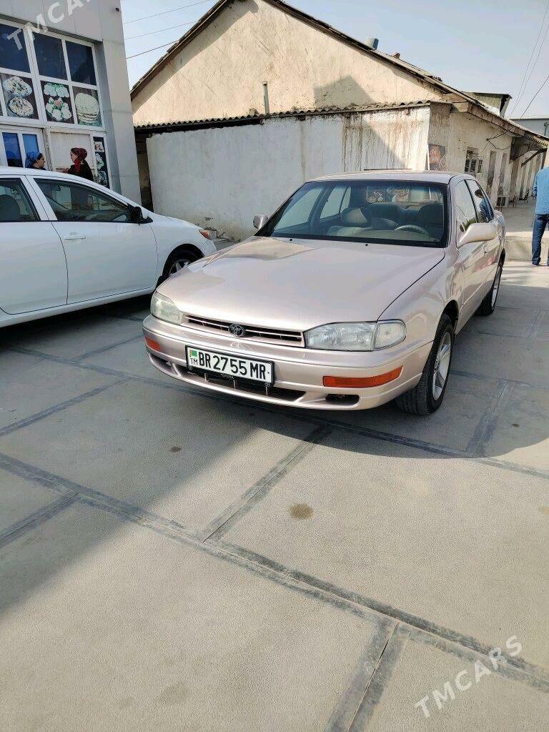 Toyota Camry 1993 - 99 000 TMT - Мары - img 3