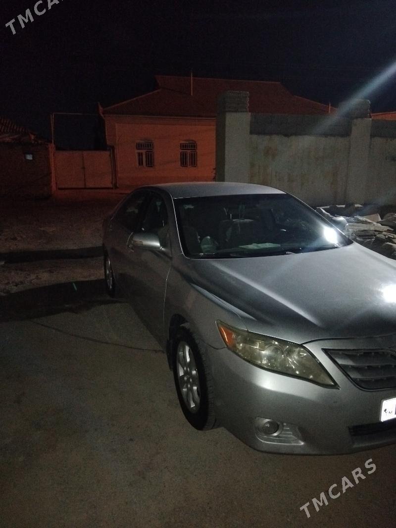 Toyota Camry 2011 - 182 000 TMT - Мургап - img 1