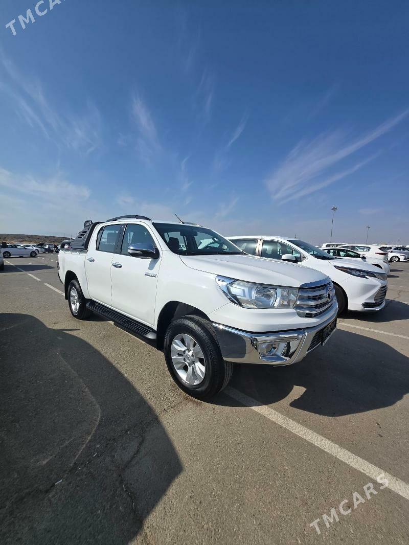 Toyota Hilux 2016 - 500 000 TMT - Ашхабад - img 4