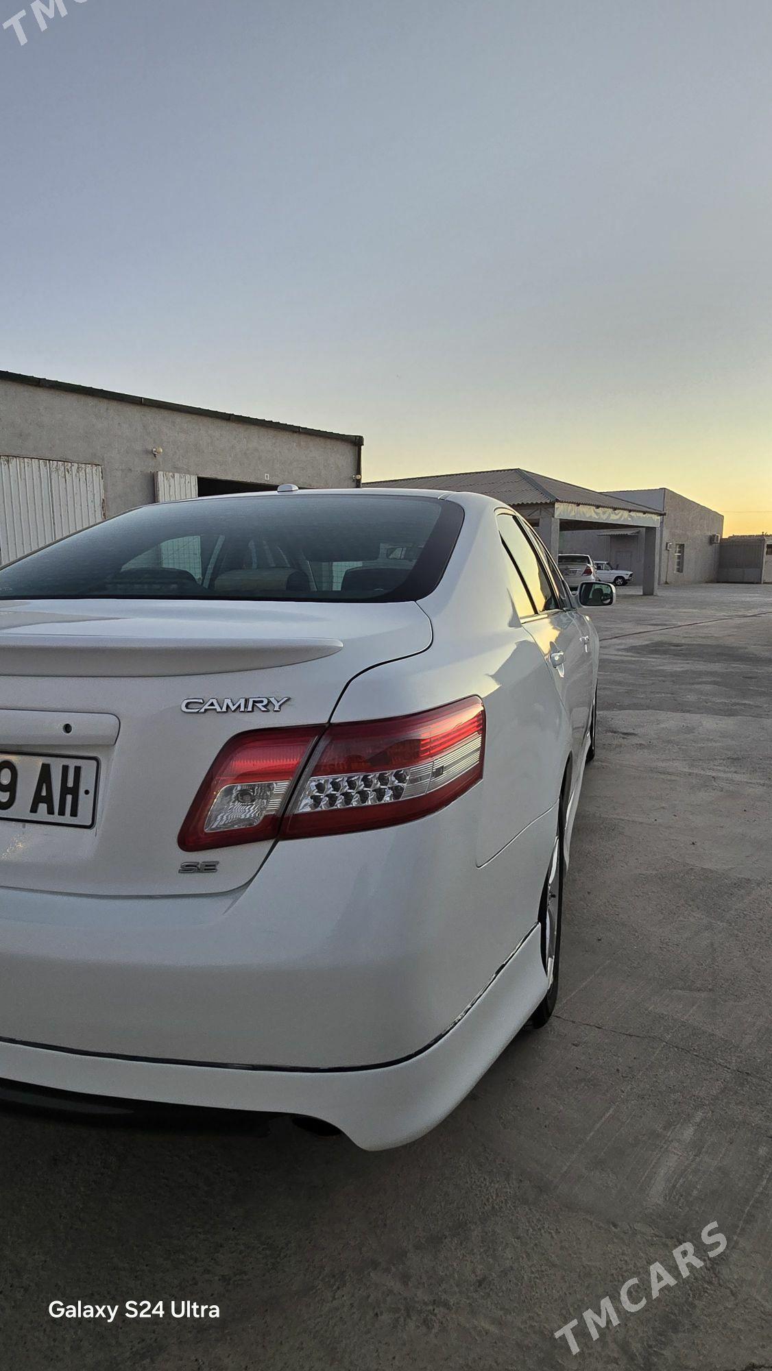 Toyota Camry 2010 - 190 000 TMT - Теджен - img 8