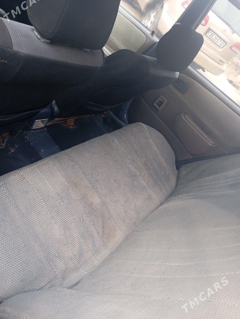 Toyota Corolla 1994 - 60 000 TMT - Köneürgenç - img 2