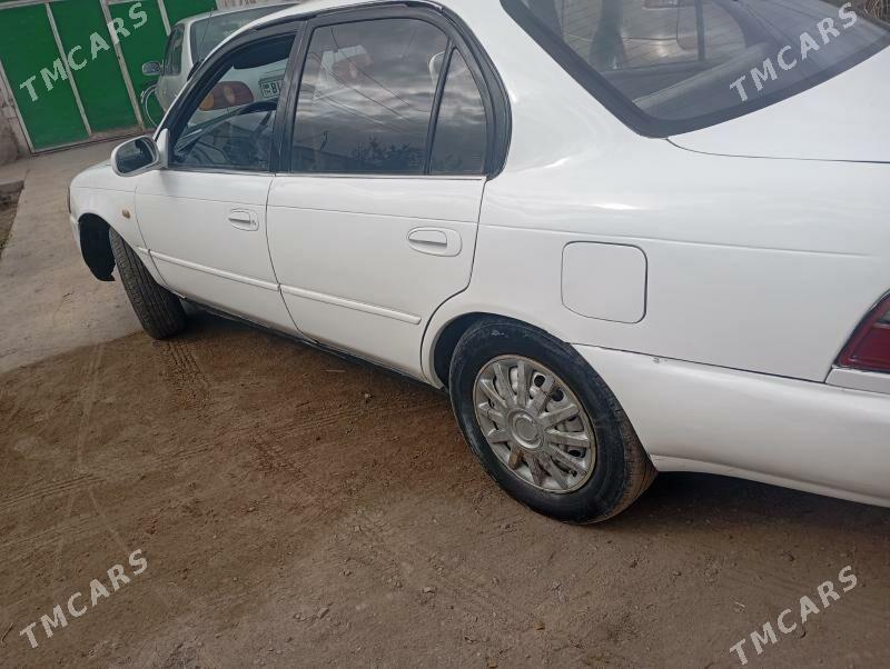 Toyota Corolla 1994 - 60 000 TMT - Köneürgenç - img 3