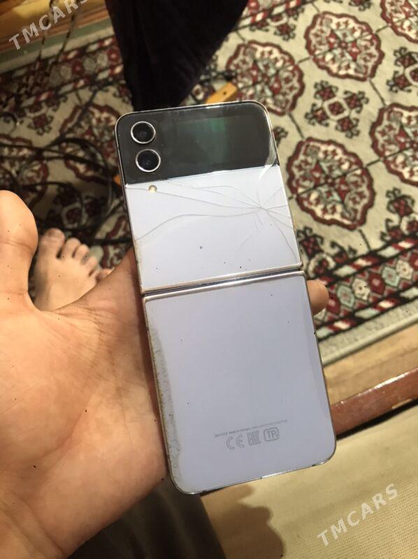 Samsung Galaxy ZFlip 4 - Daşoguz - img 4