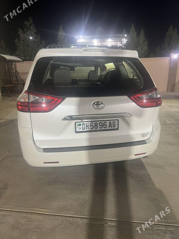 Toyota Sienna 2019 - 600 000 TMT - Ашхабад - img 2