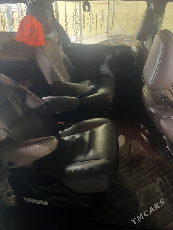 Toyota Sienna 2019 - 600 000 TMT - Ашхабад - img 4