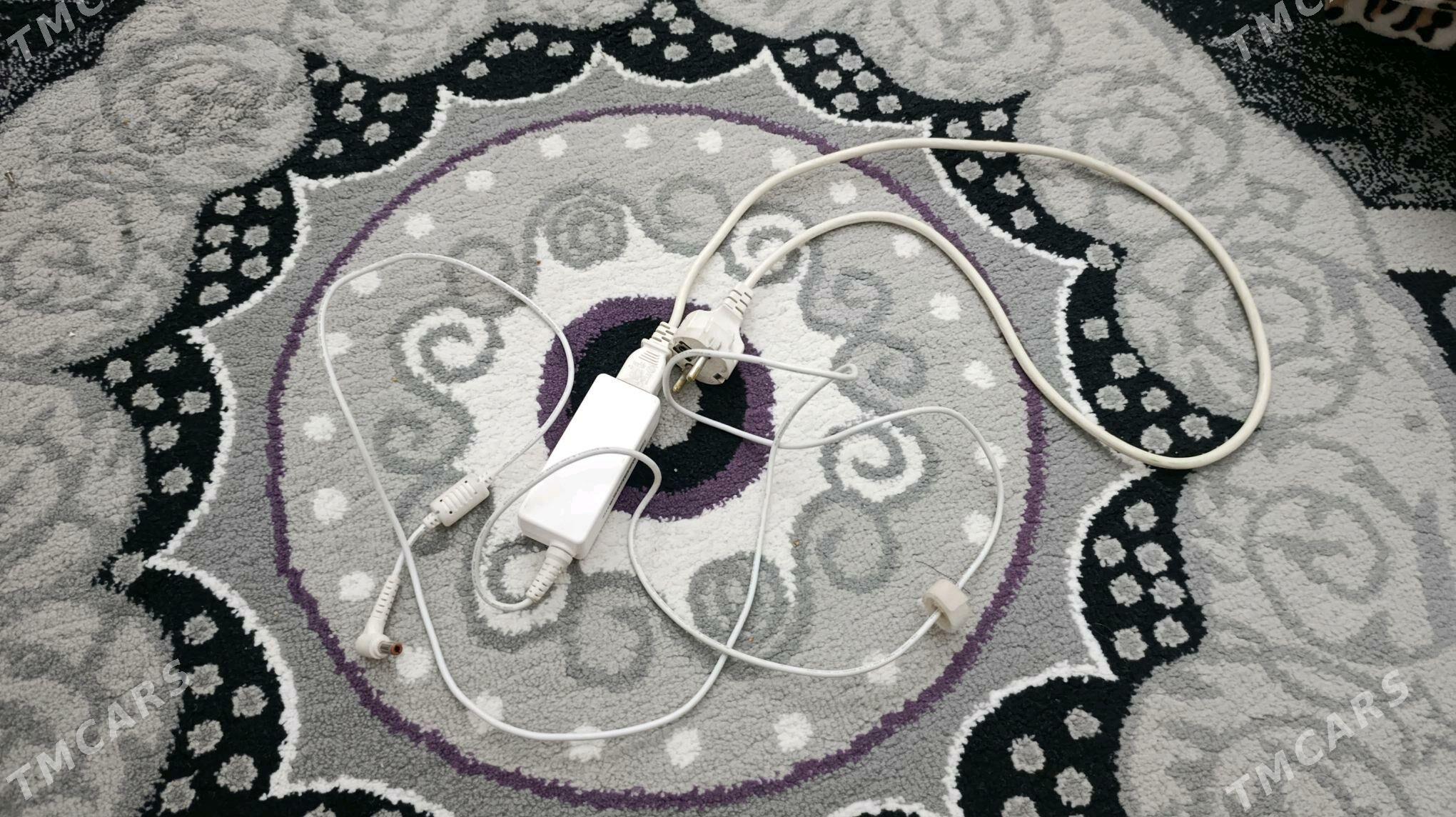 noutbuk ekran - Мир 8 - img 3