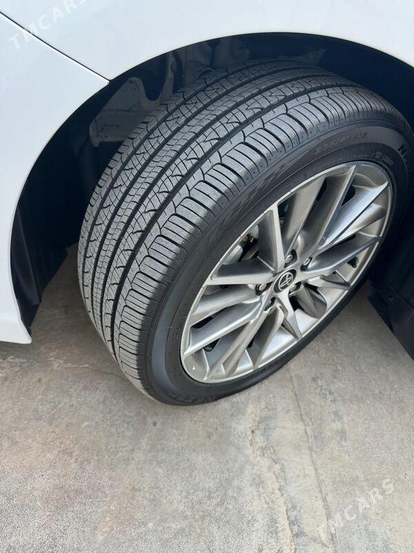 Toyota Camry 2022 - 300 000 TMT - Мары - img 3