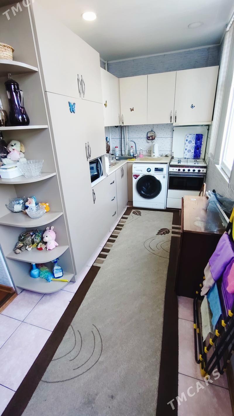 Продам квартиру 4 мкр 2 комнат - 4 mkr - img 2