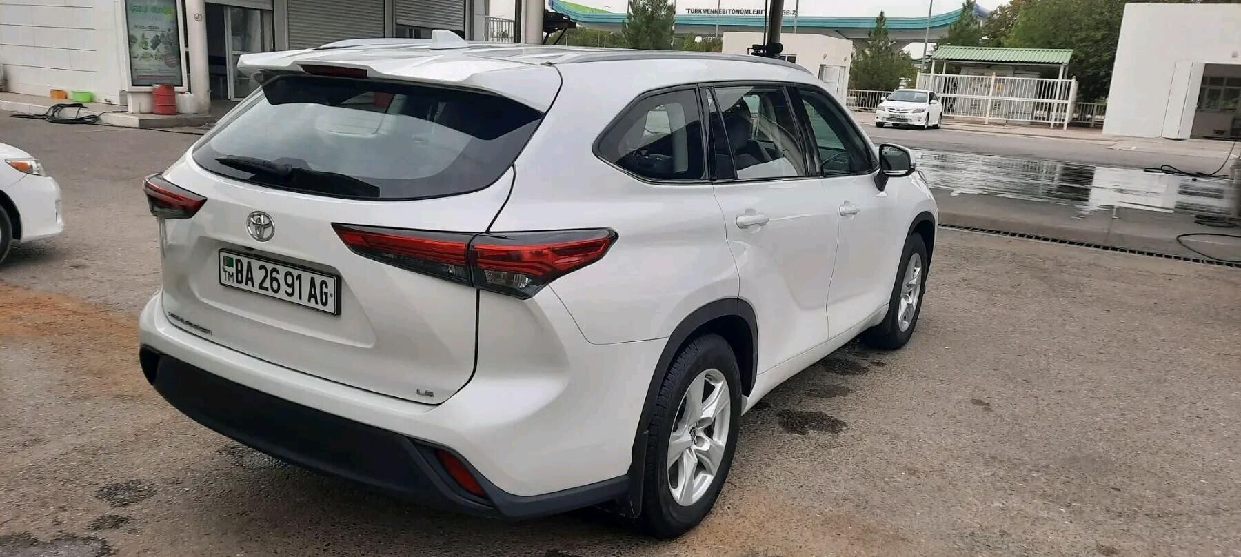 Toyota Highlander 2021 - 442 000 TMT - Aşgabat - img 3