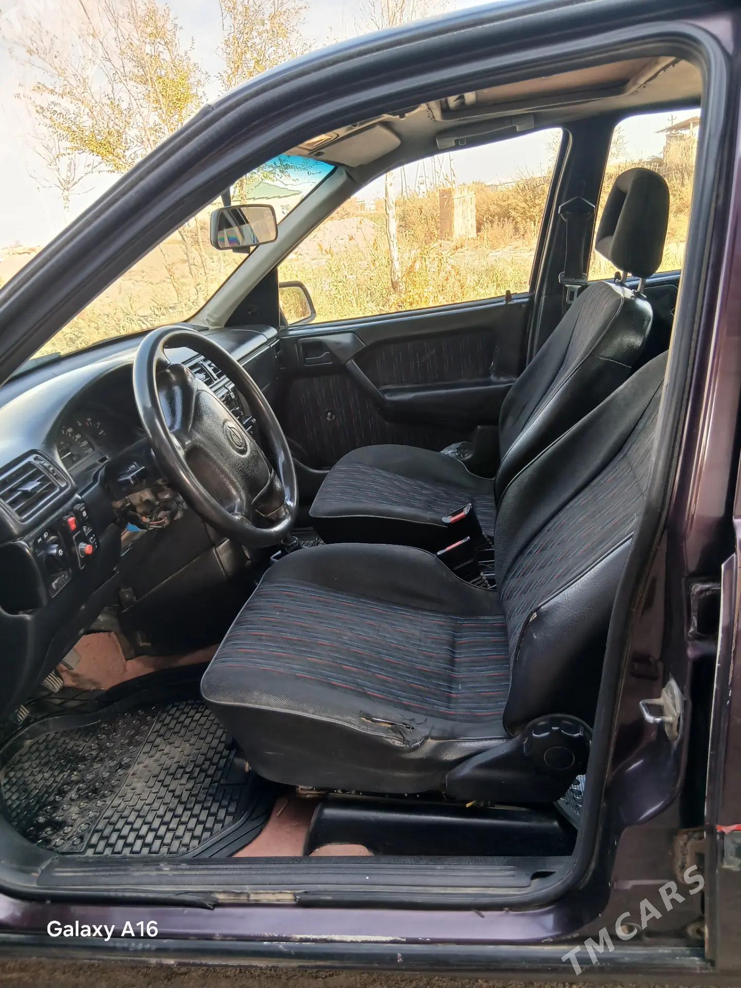 Opel Vectra 1994 - 35 000 TMT - Губадаг - img 4