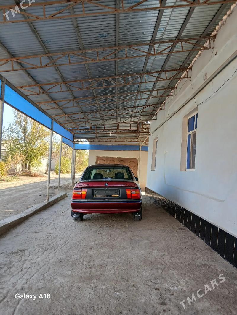 Opel Vectra 1992 - 30 000 TMT - Губадаг - img 4